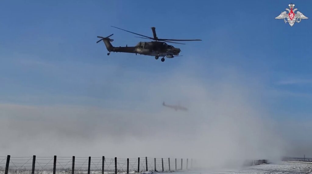 Армейская авиация оказывает поддержку пехоте в зоне СВО. Источник - МО РФ