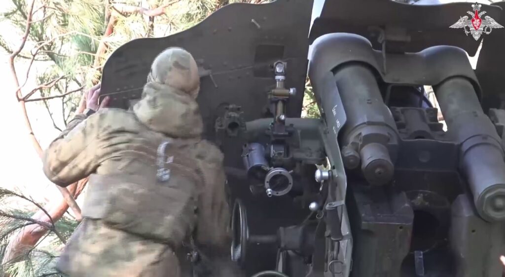 Боевая работа расчета 152-мм буксируемой пушки Д-20