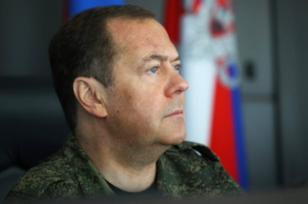 Дмитрий Медведев в ответ НАТО