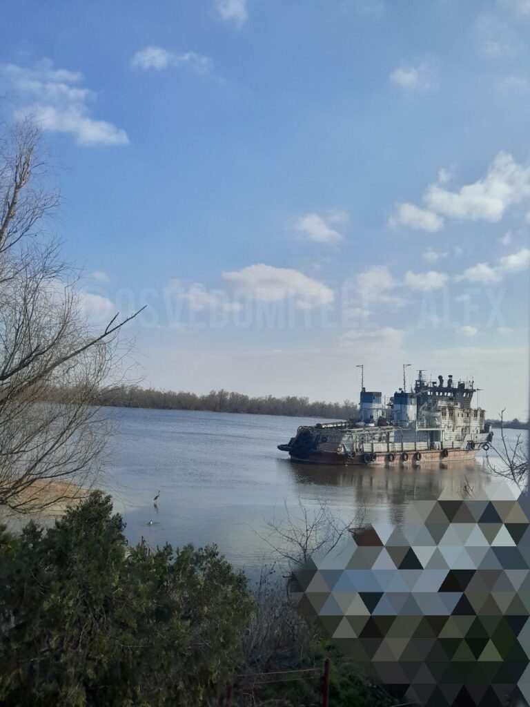 Таинственный корабль ВСУ заметили на Днепре
